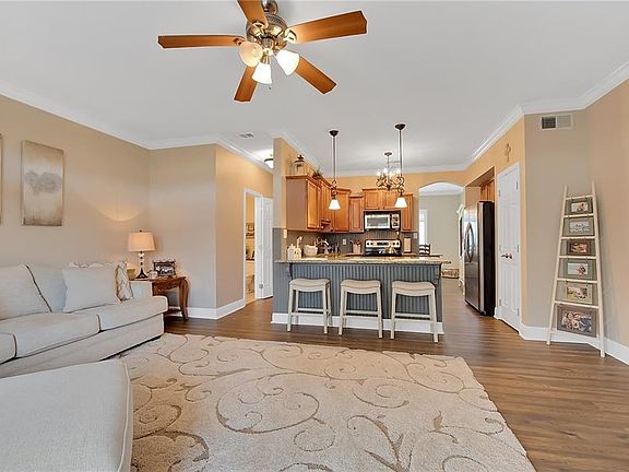 3rd image of 1416 Windsor St #1416