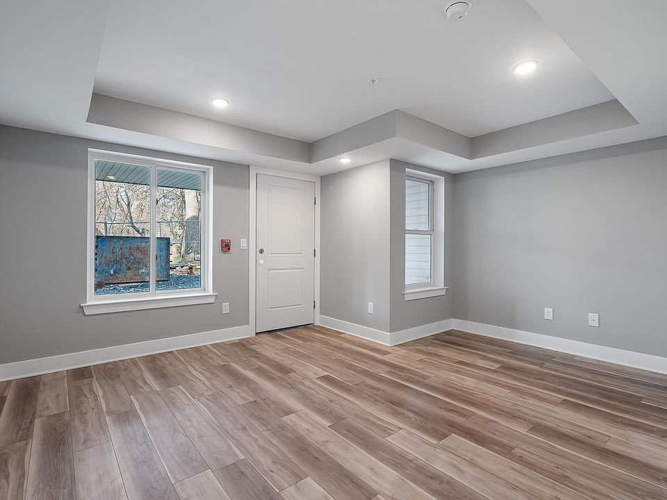 1st image of 1939 Berks St #1