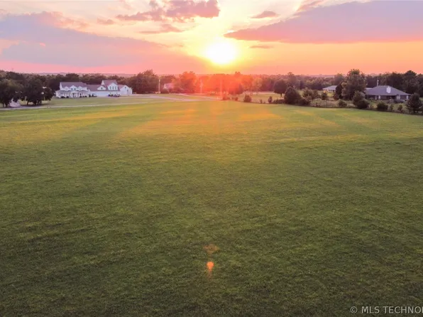 13525 S 267th East Ave, Coweta, OK 74429