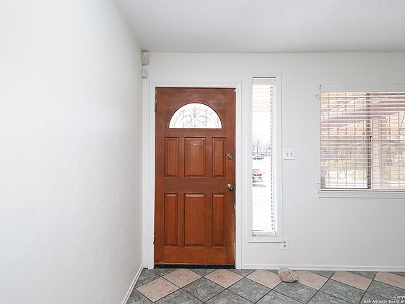 5th image of 6927 Tallahasse Dr