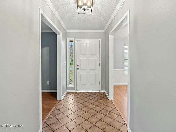 5th image of 1471 FOREST Lane