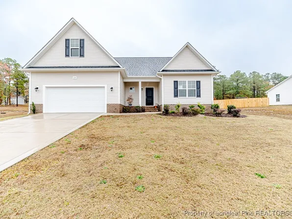 24 Black Oak Pl, Spring Lake, NC 28390