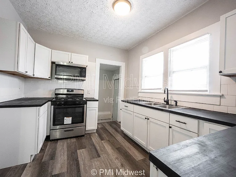 729 N Bosart Ave — Photo 10