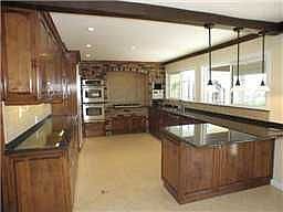 Remodeled kitchen w/great views of Fallbrook