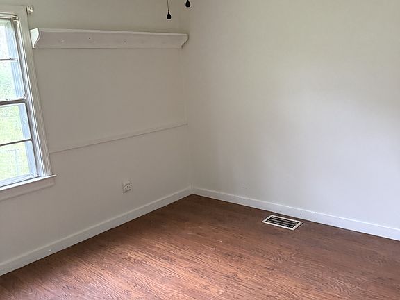 4th image of 5046 Bearden Rd