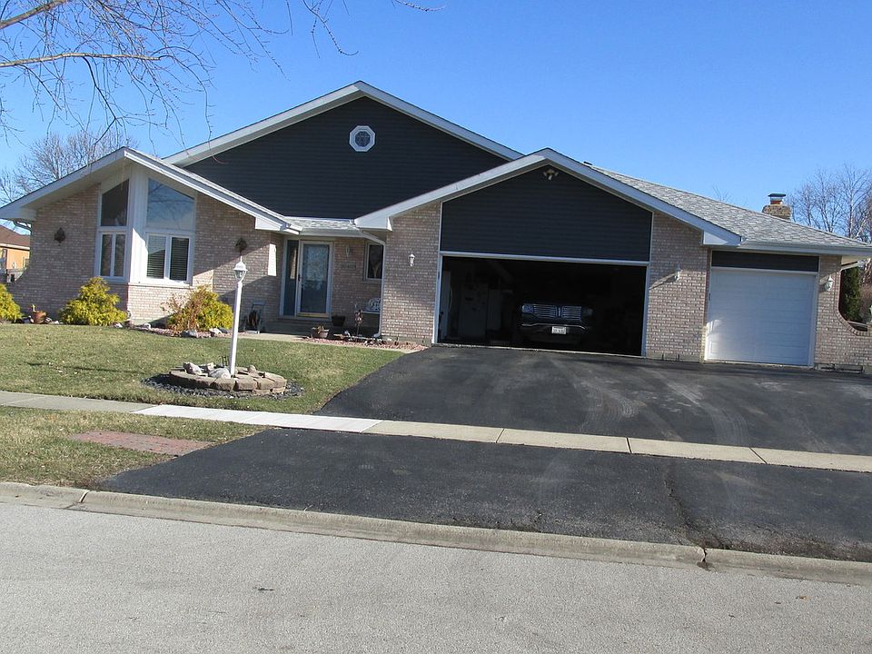 1st image of 20409 S Grand Prairie Ln