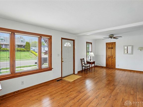 4th image of 2156 Culver Ave