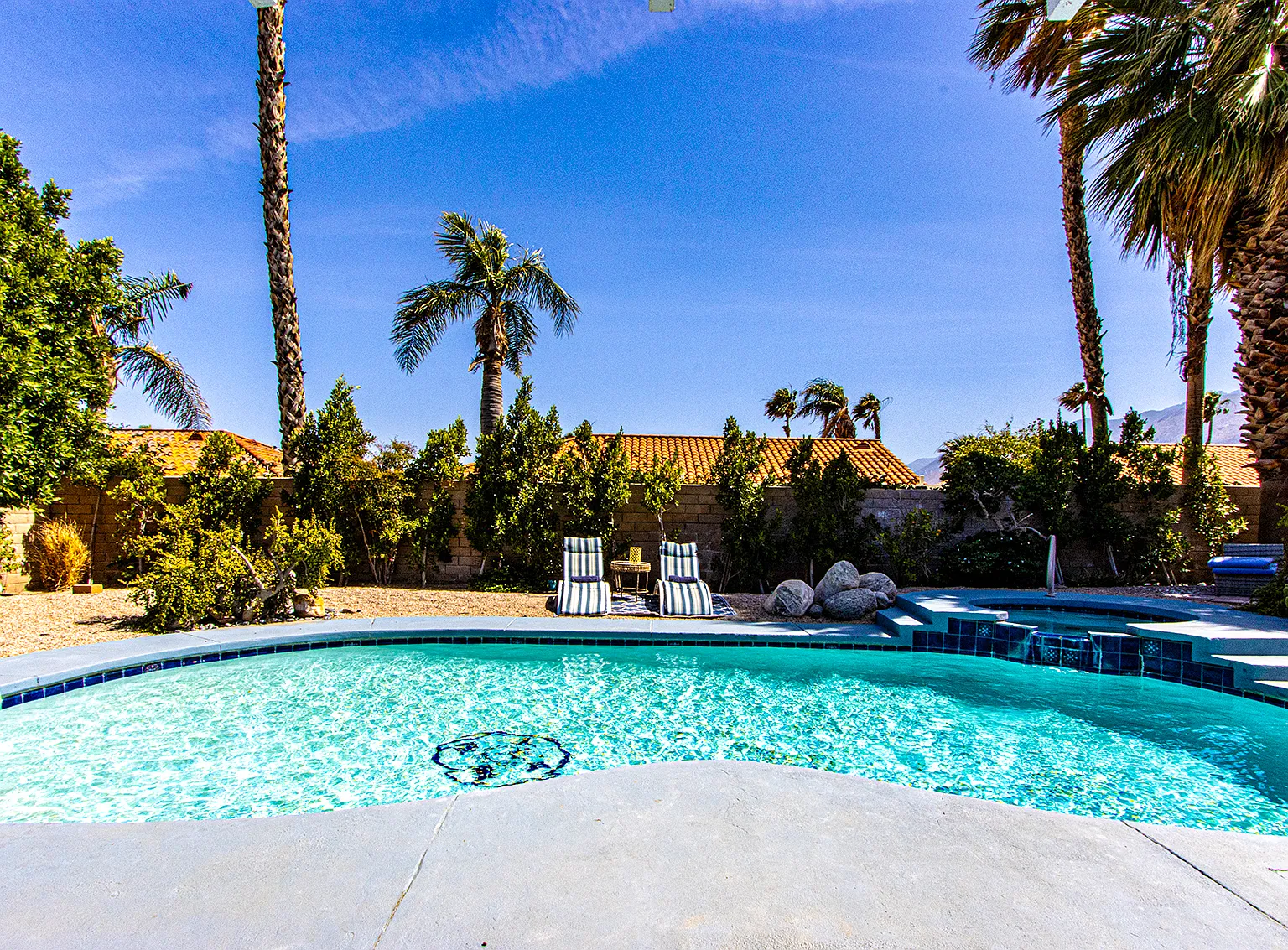 3 bed, 2000 sqft, $3,500 — Photo 2
