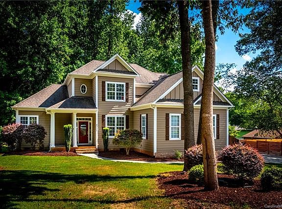 2nd image of 4337 Hyde Park Dr