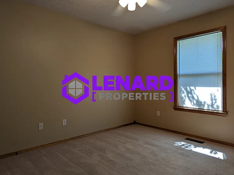 6004 N 9th Ave — Photo 14
