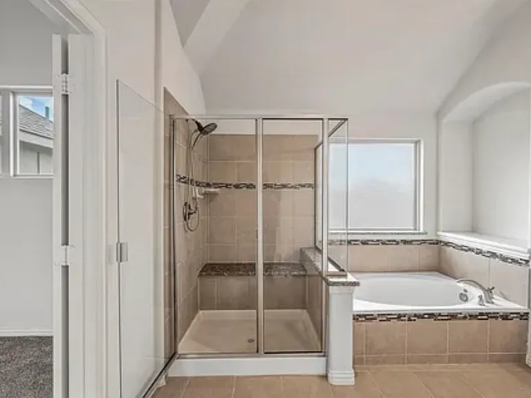 1018 Ivy Charm Way — Photo 10