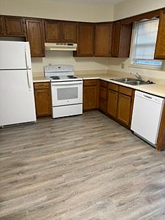 5th image of 209 Damon Dr #C