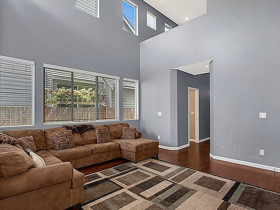 5th image of 9225 1st Pl SE