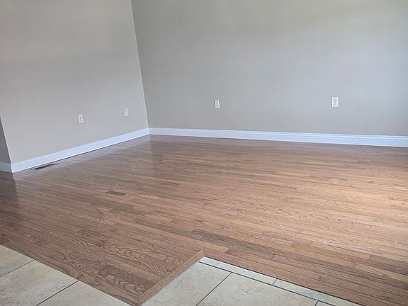 4th image of 128 Madison Spgs