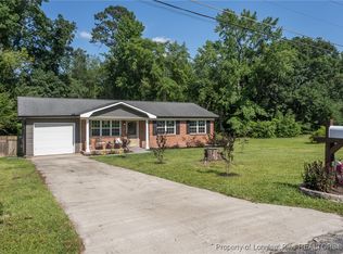 943 Louise Cir, Fayetteville, NC 28314