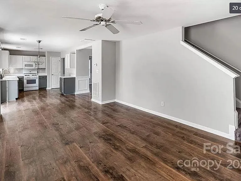 4613 Maple Crest Pl — Photo 14