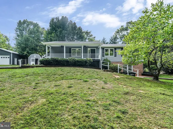 6915 Rison Dr, Indian Head, MD 20640