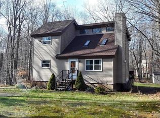 2791 Rockway Ct, Lake Ariel, PA 18436