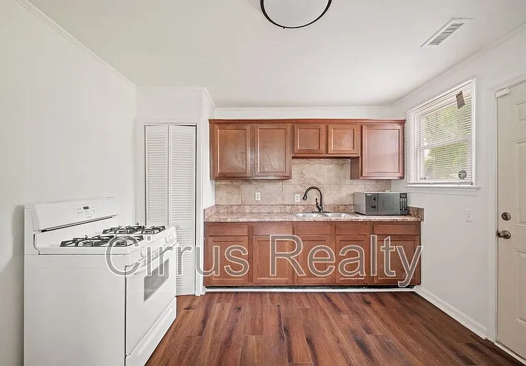 2822 Ryland Rd — Photo 8
