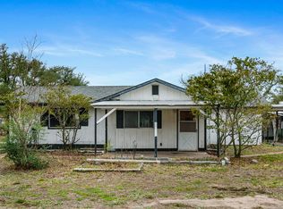 525 Sunset Dr, Rockport, TX 78382