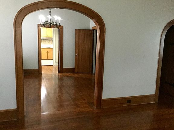 3rd image of 750 Slattery Blvd