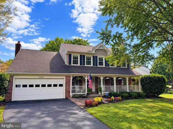 13225 Wrenn House Ln, Oak Hill, VA 20171