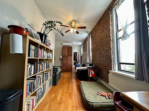 5th image of 206 Wyckoff Ave #2L