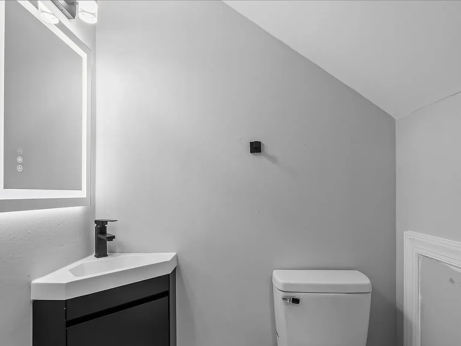 5 bed, 4309 sqft, $4,100 — Photo 3