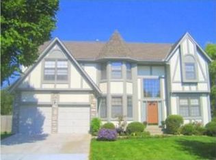 11710 W 117th Ter, Overland Park, KS 66210