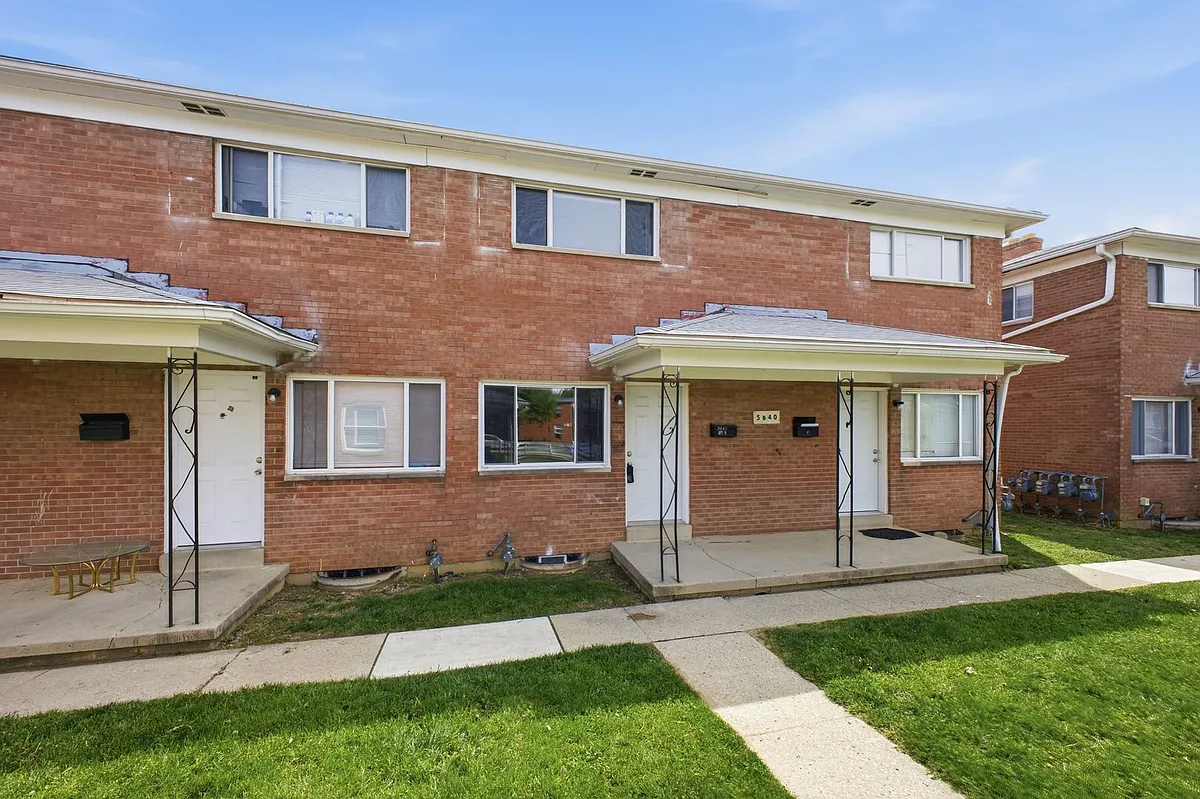 Building Photo - 5840 N Meadows Blvd
