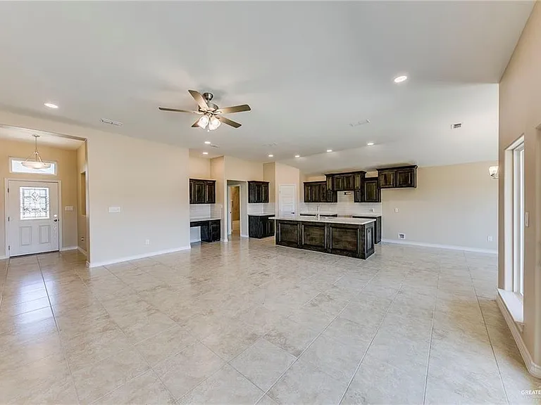 5201 Umar Ave — Photo 3