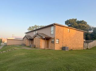 220 Vista Way, Benbrook, TX 76126