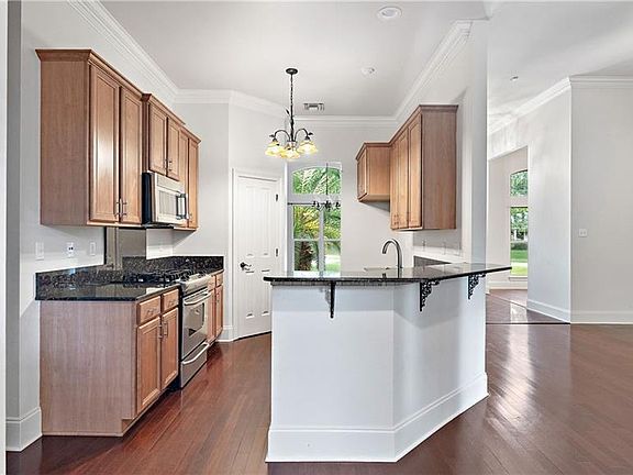 4th image of 411 Dorado Dr