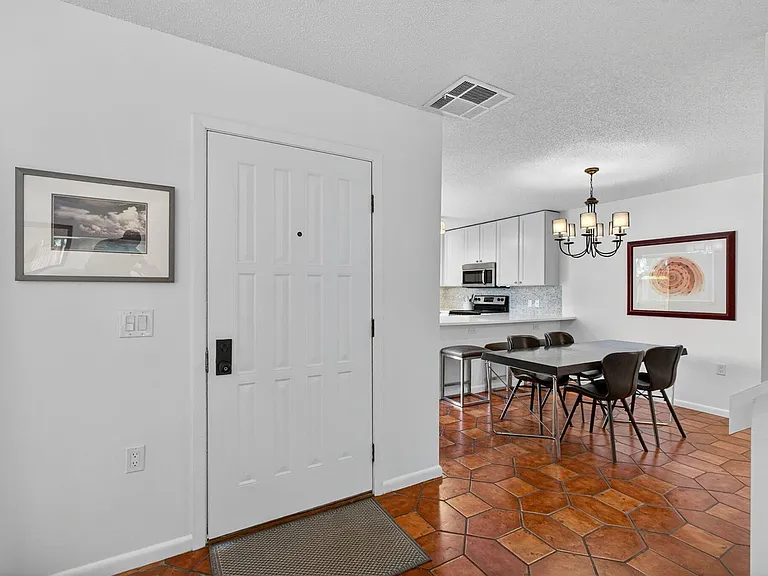 1700 Embassy Dr #103 — Photo 37