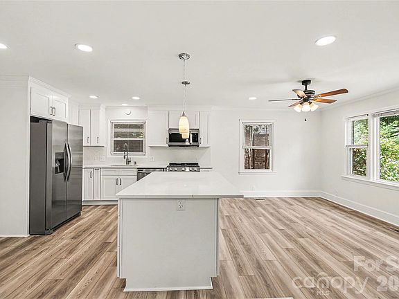 5th image of 1410 Burnley Rd
