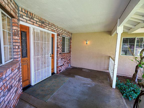 5th image of 1835 Maiden Ln