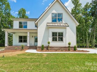 2315 Chateau Ct, Matthews, NC 28105