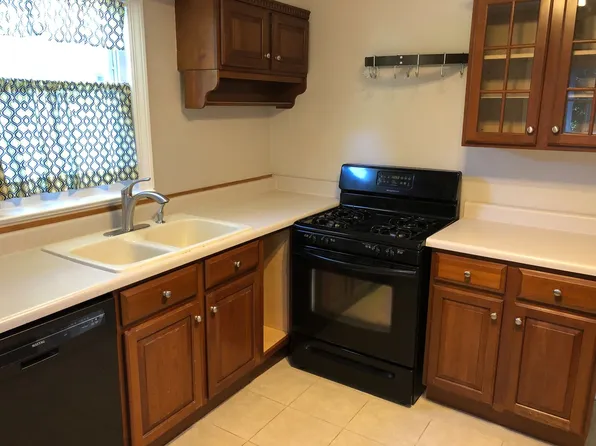 148 S Cedar St, Palatine, IL 60067