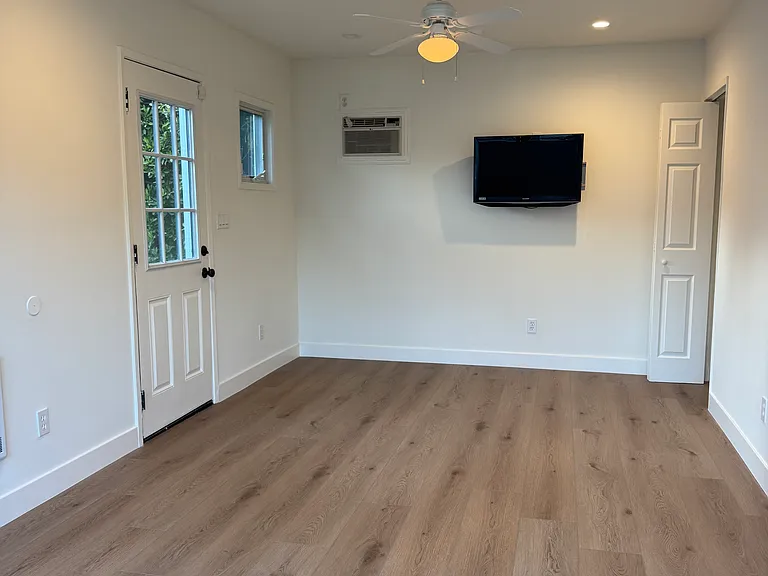 12227 Shetland Ln — Photo 17