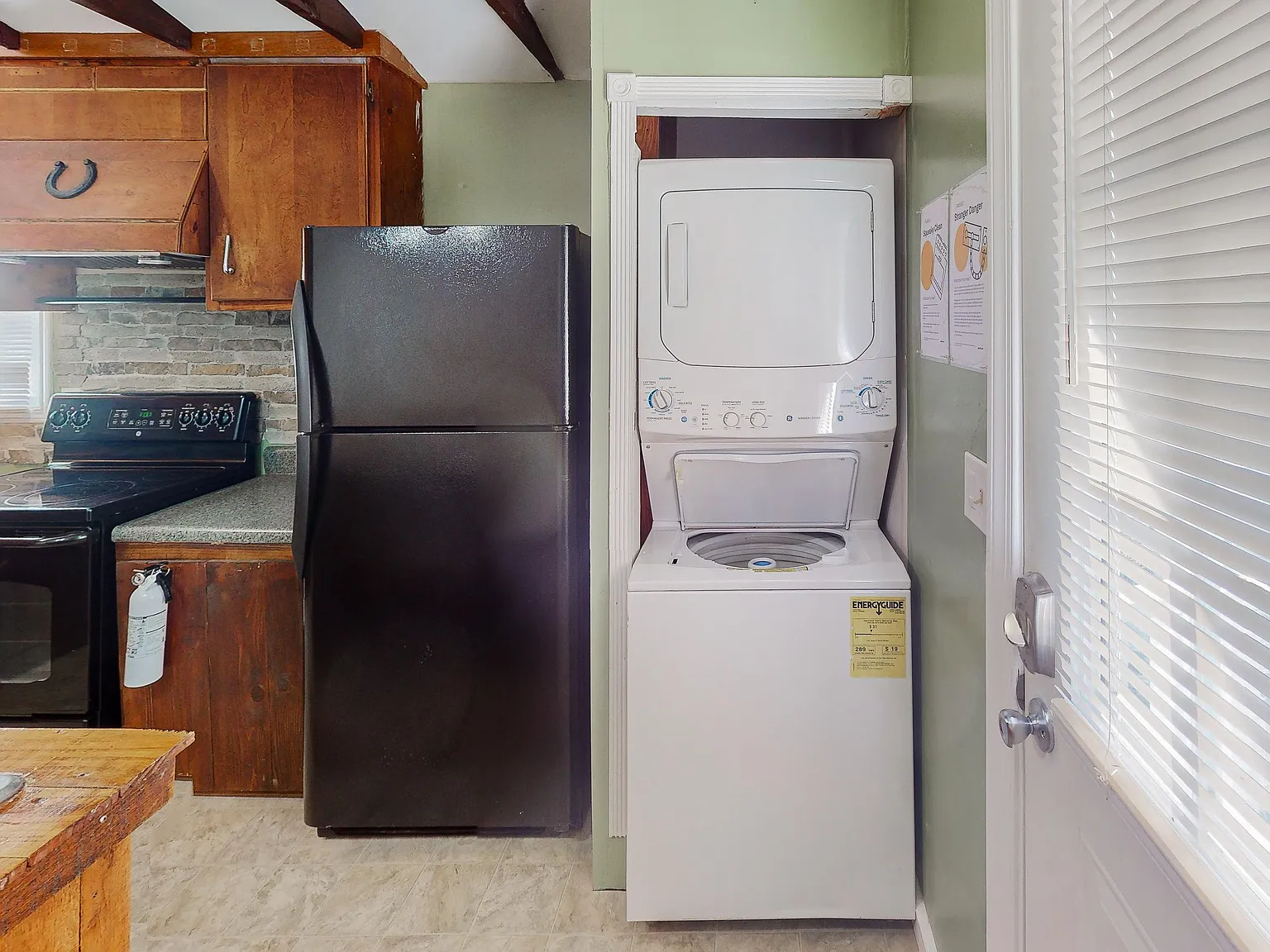4 bed, 1.0 bath, $819 — Photo 4