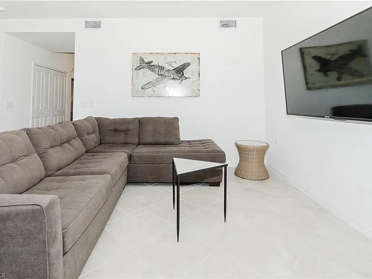 5715 Double Eagle Cir #4422 — Photo 8