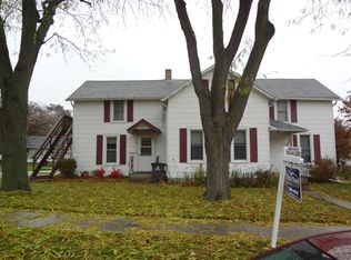 622 Squires Ave, Dixon, IL 61021