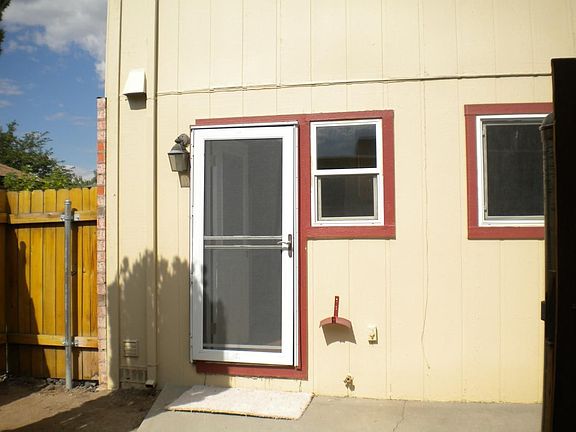5th image of 487 E Lincoln Way APT 1A
