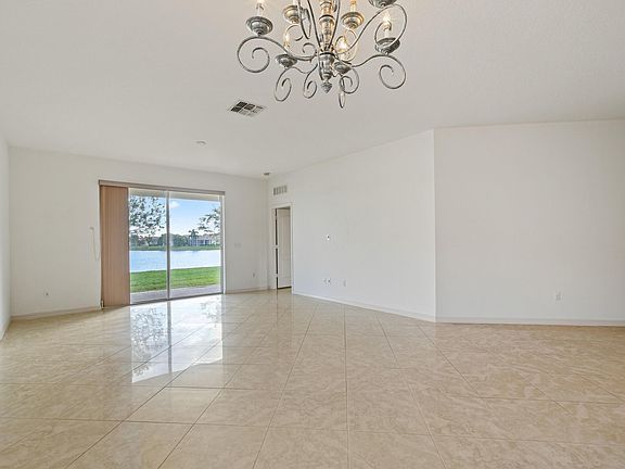 4th image of 9918 SW Eastbrook Cir