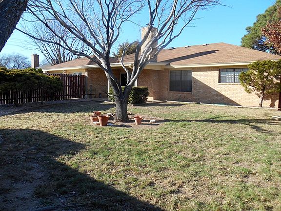 5th image of 3201 Cedarhill Dr