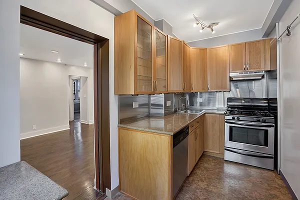 Rented by Douglas Elliman | media 8