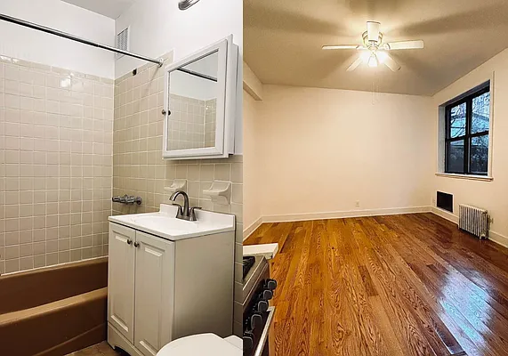 Rented by Quest Realty Sunnyside Corp | media 2