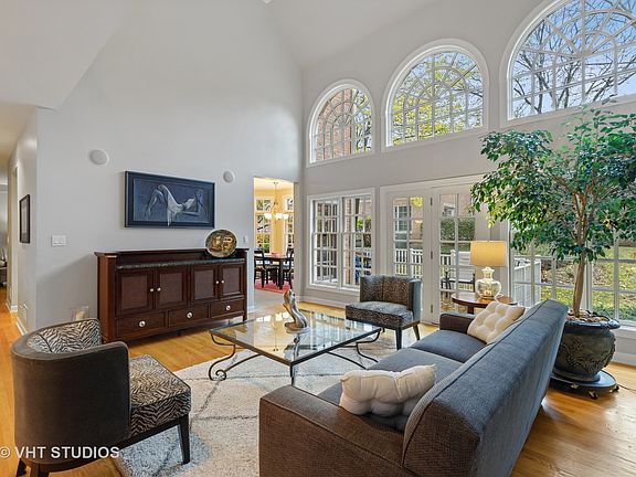 5th image of 2534 S Monticello Pl