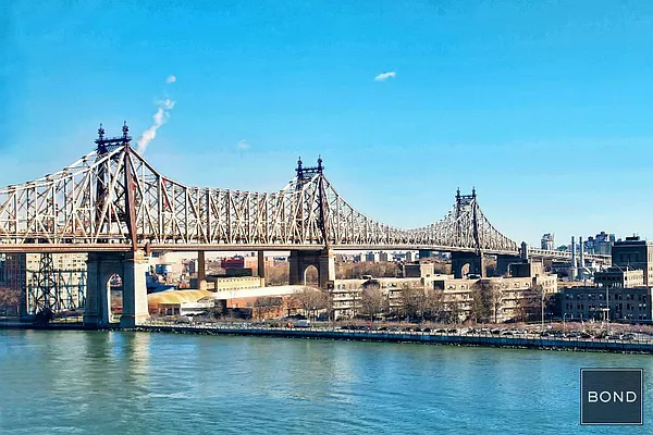 Sold by Bond New York | media 21