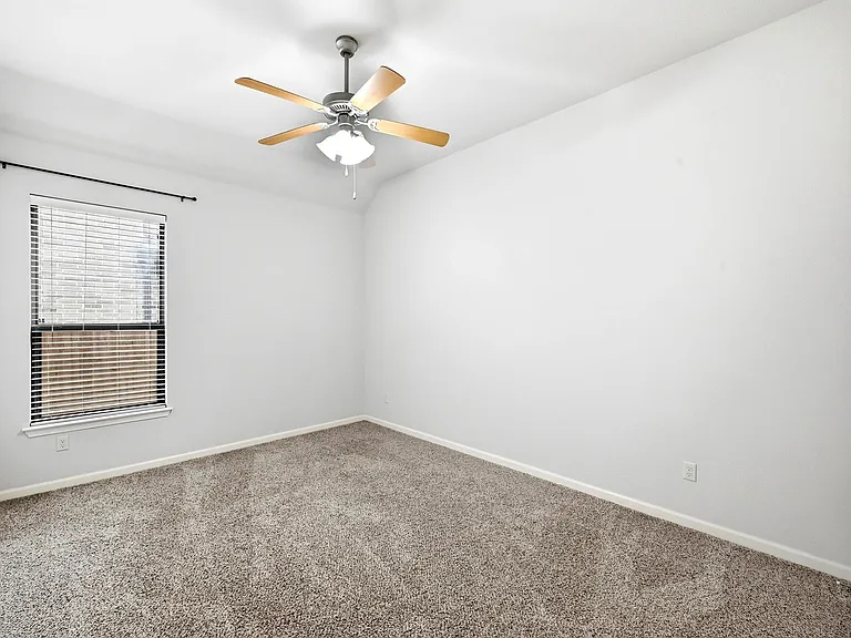 1611 Rimstone Dr — Photo 22